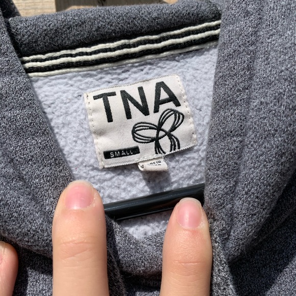 Grey TNA hoodie - Picture 3 of 3